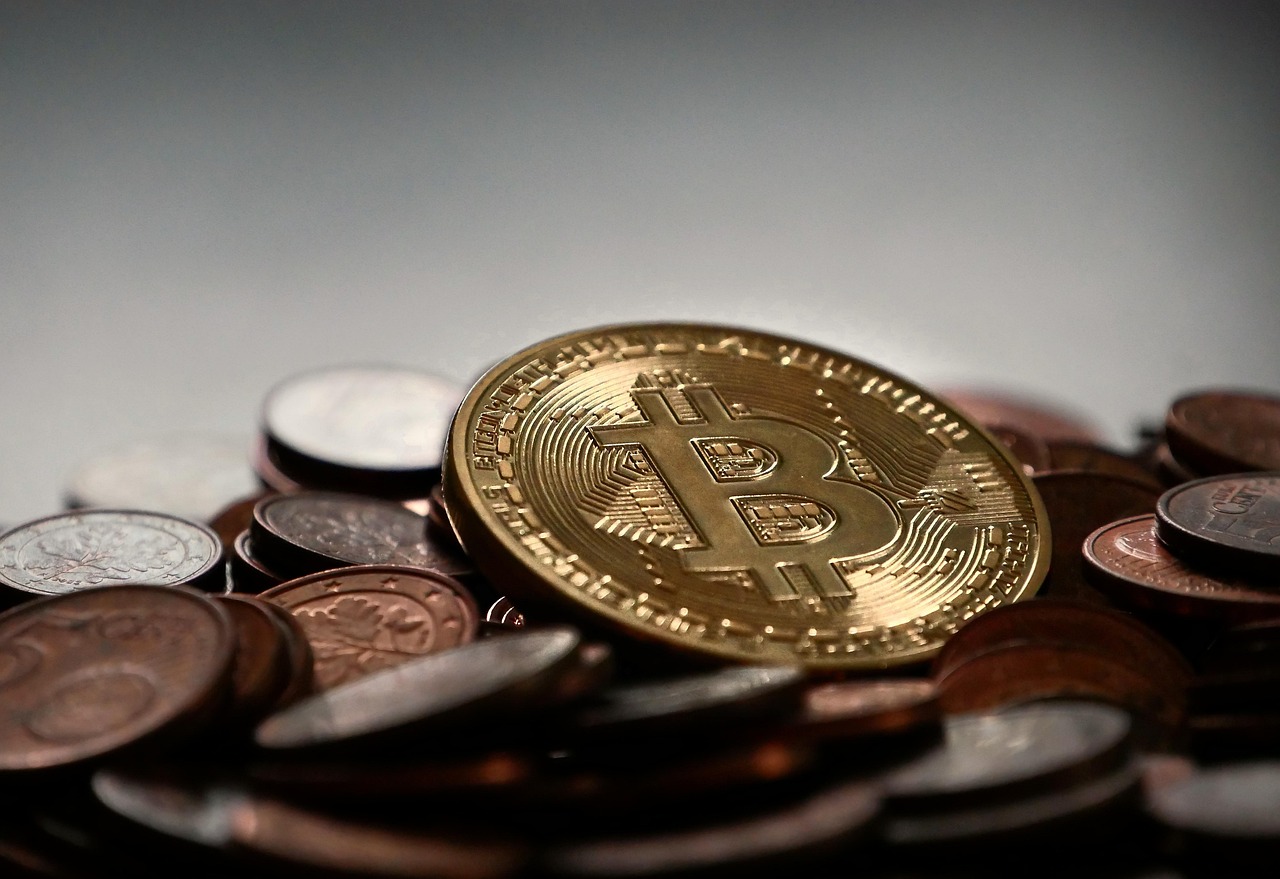 以太坊巨鲸投降！6.5万枚ETH做多仓位昨晚已近全数止损